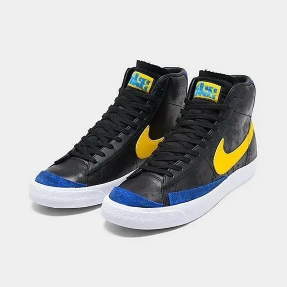 NIKE BLAZER MID